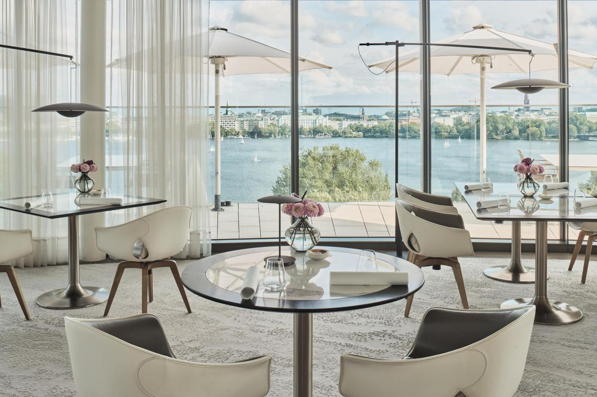 The Fontenay Гамбург Экстерьер фото The Terrace